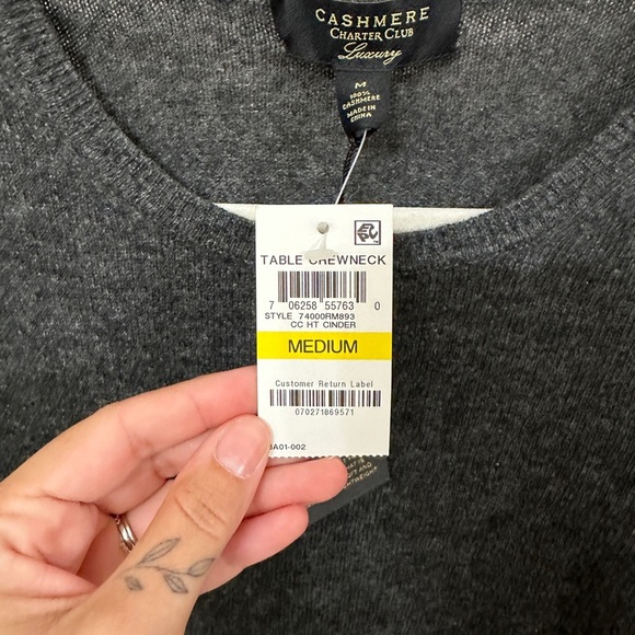 Cashmere Charter Club Crew Neck Sweater - Picture 3 of 5